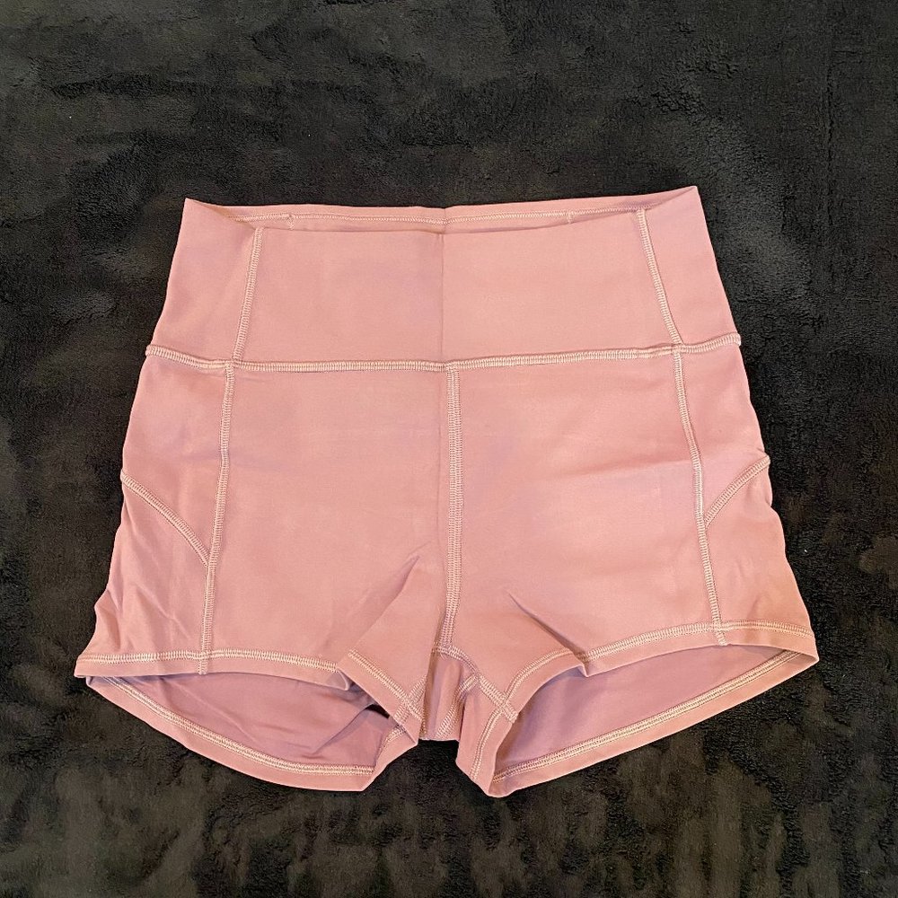 Lululemon in movement short everlux Pink
